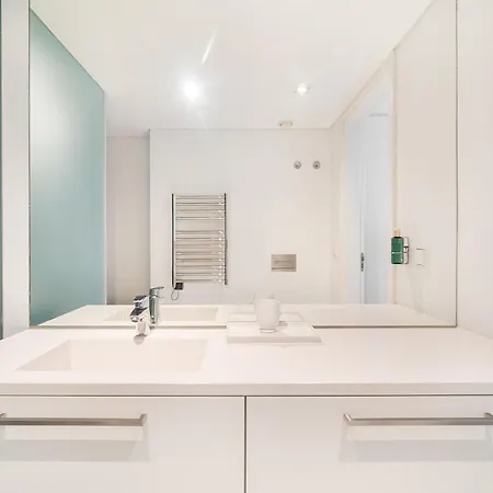 Апартаменты Whome Luxury Downtown In The Heart Of